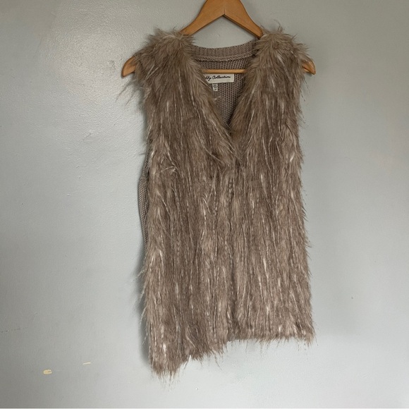 Anthropologie Faux Fur Vest in Taupe - Picture 1 of 9